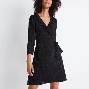 Madewell black ruffled wrap dress on floral jacquard S